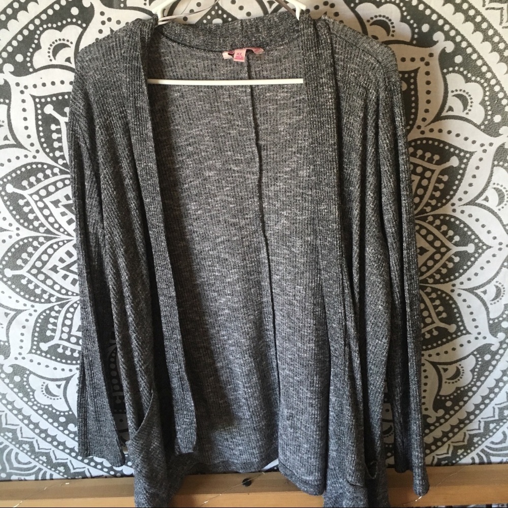 Grey cardigan